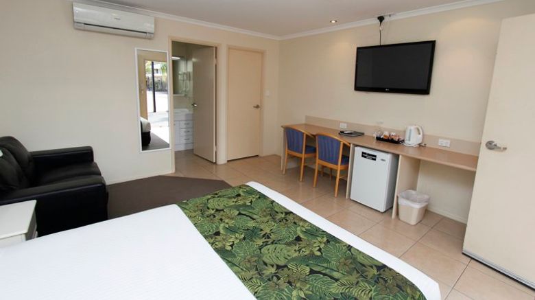 <b>The Palms Motel, Chinchilla Room</b>. Images powered by <a href="https://www.leonardoworldwide.com/" title="Leonardo Worldwide" target="_blank">Leonardo</a>.