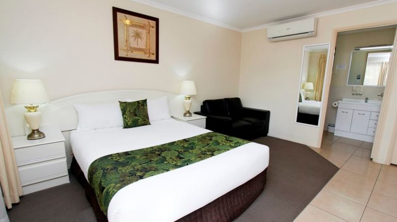 <b>The Palms Motel, Chinchilla Room</b>. Images powered by <a href="https://www.leonardoworldwide.com/" title="Leonardo Worldwide" target="_blank">Leonardo</a>.