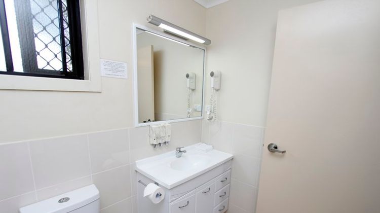 The Palms Motel, Chinchilla Room