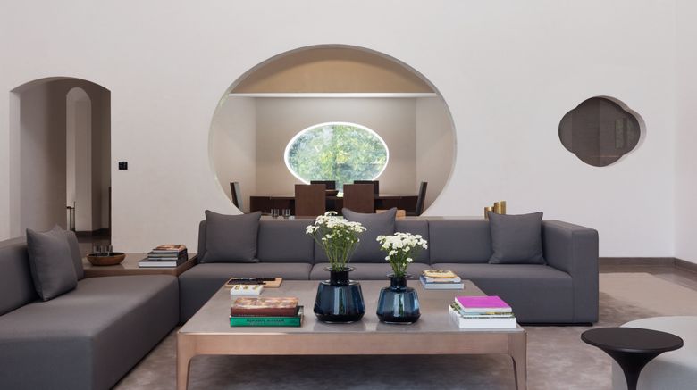 <b>The Roseate New Delhi Suite</b>. Images powered by <a href="https://www.leonardoworldwide.com/" title="Leonardo Worldwide" target="_blank">Leonardo</a>.