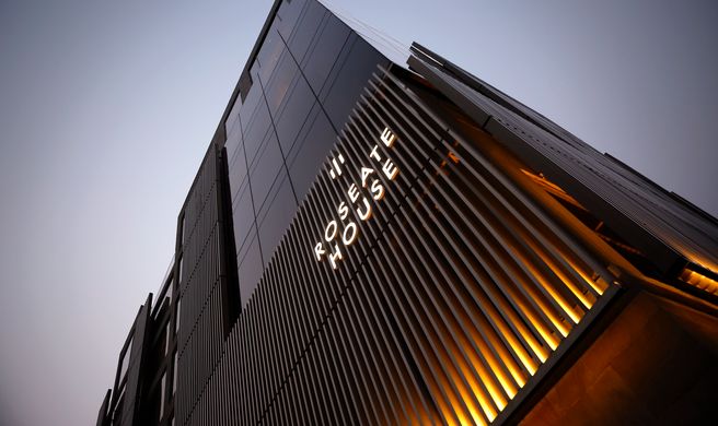 Roseate House New Delhi Exterior