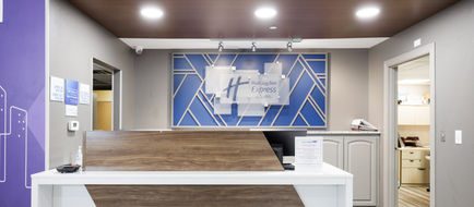 Holiday Inn Express & Suites Zion Exterior