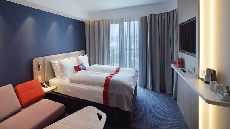 <b>Holiday Inn Express Heilbronn Room</b>. Images powered by <a href="https://www.leonardoworldwide.com/" title="Leonardo Worldwide" target="_blank">Leonardo</a>.