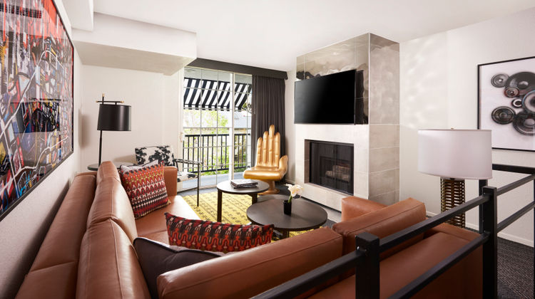 Montrose at Beverly Hills Suite
