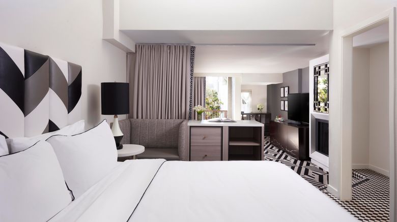 <b>Chamberlain West Hollywood Room</b>. Images powered by <a href="https://www.leonardoworldwide.com/" title="Leonardo Worldwide" target="_blank">Leonardo</a>.