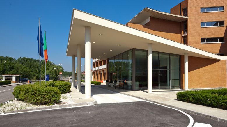 Inn Naples Airport Exterior. Images powered by <a href="https://www.leonardoworldwide.com" target="_blank" rel="noopener">Leonardo</a>.