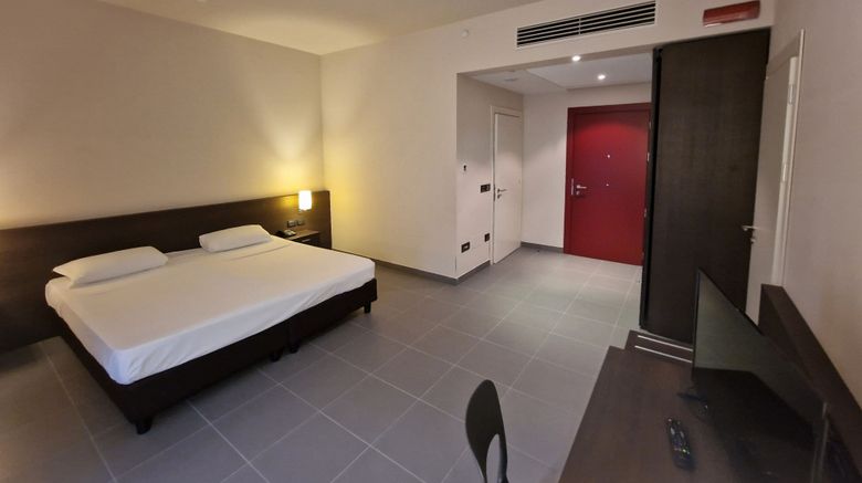 <b>Inn Naples Airport Room</b>. Images powered by <a href="https://www.leonardoworldwide.com/" title="Leonardo Worldwide" target="_blank">Leonardo</a>.