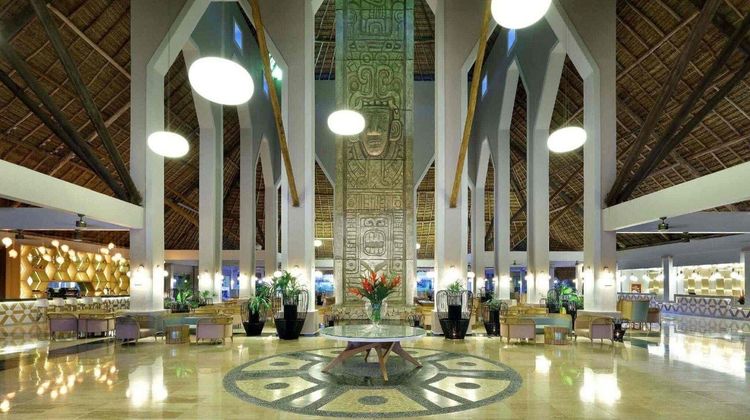 Grand Palladium White Sand Resort & Spa Lobby