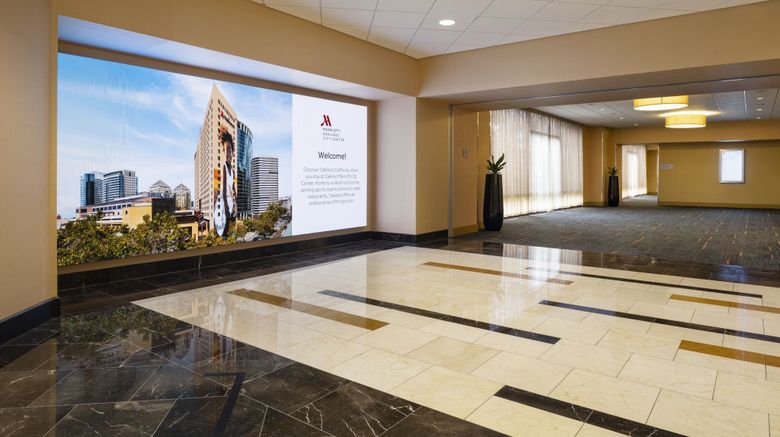 <b>Oakland Marriott City Center Exterior</b>. Images powered by <a href="https://www.leonardoworldwide.com/" title="Leonardo Worldwide" target="_blank">Leonardo</a>.