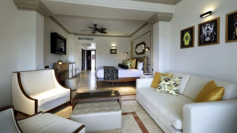 <b>Grand Palladium Lady Hamilton Resort/Spa Suite</b>. Images powered by <a href="https://www.leonardoworldwide.com/" title="Leonardo Worldwide" target="_blank">Leonardo</a>.
