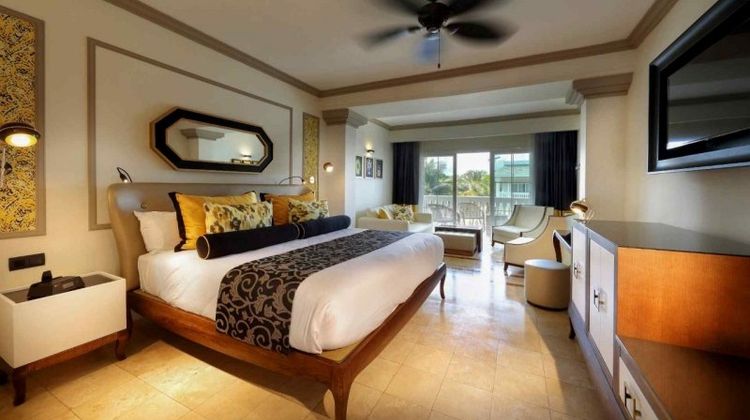 Grand Palladium Lady Hamilton Resort/Spa Suite
