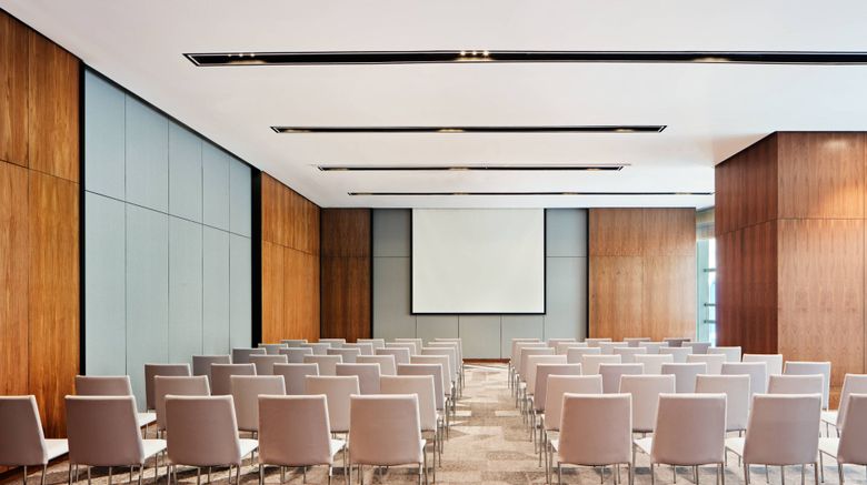 <b>Le Meridien Petaling Jaya Meeting</b>. Images powered by <a href="https://www.leonardoworldwide.com/" title="Leonardo Worldwide" target="_blank">Leonardo</a>.