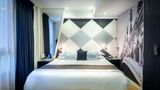 L'Empire Paris Hotel Room