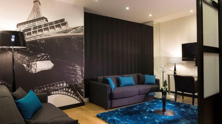 <b>L'Empire Paris Hotel Suite</b>. Images powered by <a href="https://www.leonardoworldwide.com/" title="Leonardo Worldwide" target="_blank">Leonardo</a>.