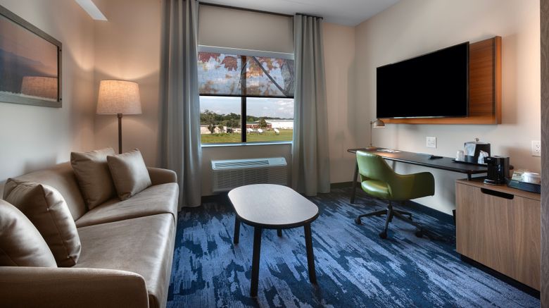 <b>Fairfield Inn & Suites Coastal Carolina Conway Room</b>. Images powered by <a href="https://www.leonardoworldwide.com/" title="Leonardo Worldwide" target="_blank">Leonardo</a>.