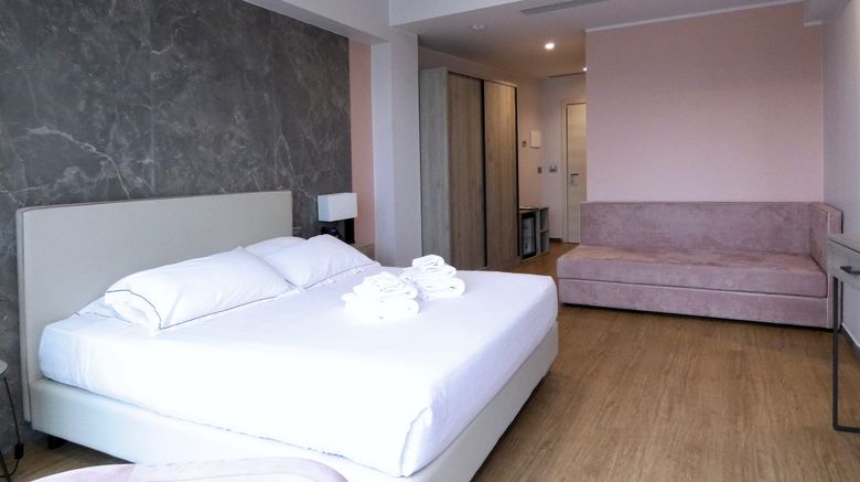<b>Hotel Byron, Lerici Room</b>. Images powered by <a href="https://www.leonardoworldwide.com/" title="Leonardo Worldwide" target="_blank">Leonardo</a>.