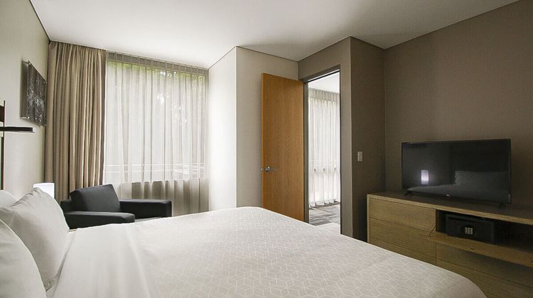Holiday Inn Express Suite