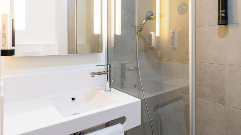 <b>B&B Hotel Bourg-En-Bresse Viriat Room</b>. Images powered by <a href="https://www.leonardoworldwide.com/" title="Leonardo Worldwide" target="_blank">Leonardo</a>.