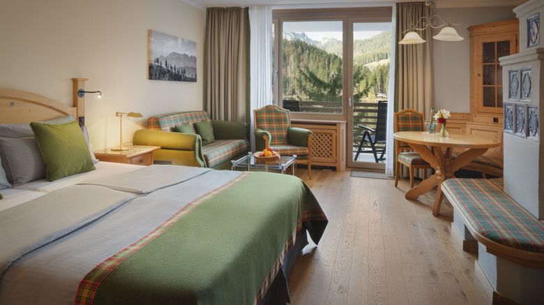 <b>Arabella Alpenhotel, a Tribute Portfolio Suite</b>. Images powered by <a href="https://www.leonardoworldwide.com/" title="Leonardo Worldwide" target="_blank">Leonardo</a>.