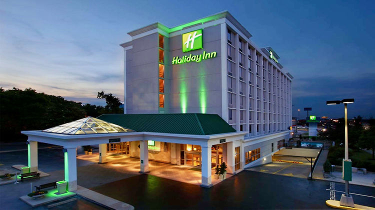 Holiday Inn Presidential Exterior