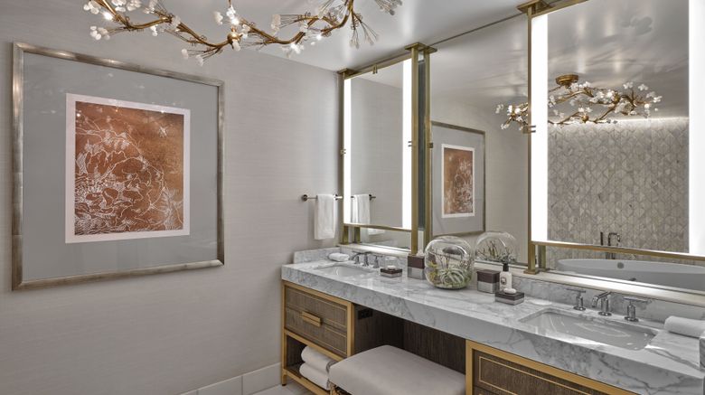 <b>The Ritz-Carlton, Portland Room</b>. Images powered by <a href="https://www.leonardoworldwide.com/" title="Leonardo Worldwide" target="_blank">Leonardo</a>.