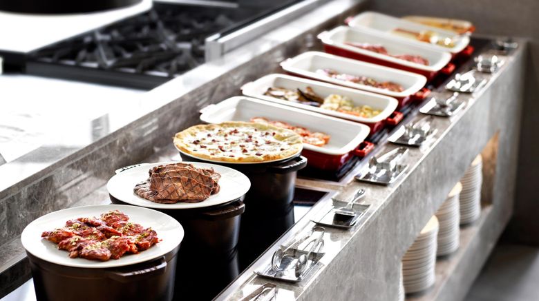 <b>Four Points by Sheraton Seoul Myeongdong Restaurant</b>. Images powered by <a href="https://www.leonardoworldwide.com/" title="Leonardo Worldwide" target="_blank">Leonardo</a>.