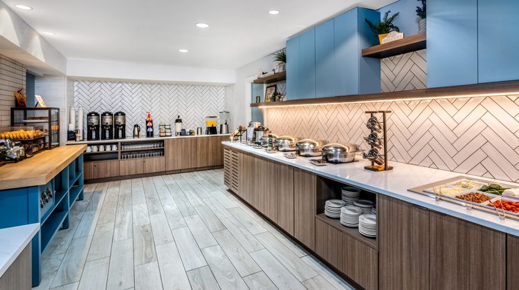Staybridge Suites Denver-Cherry Creek Restaurant