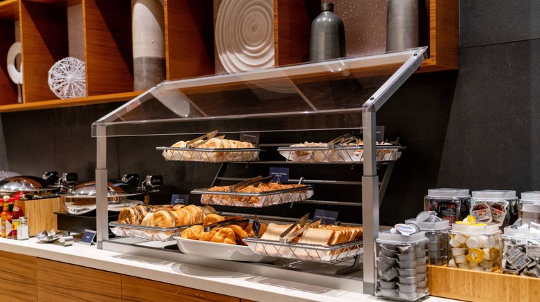 <b>SpringHill Suites Oakland Airport Restaurant</b>. Images powered by <a href="https://www.leonardoworldwide.com/" title="Leonardo Worldwide" target="_blank">Leonardo</a>.