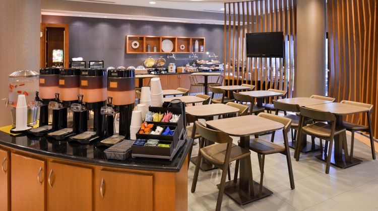 SpringHill Suites Corona Riverside Restaurant