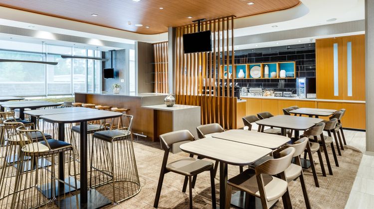 SpringHill Suites Charleston Airport Restaurant