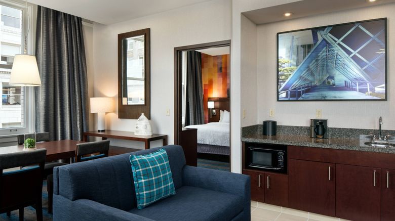 <b>Courtyard Seattle Downtown/Pioneer Sq Room</b>. Images powered by <a href="https://www.leonardoworldwide.com/" title="Leonardo Worldwide" target="_blank">Leonardo</a>.