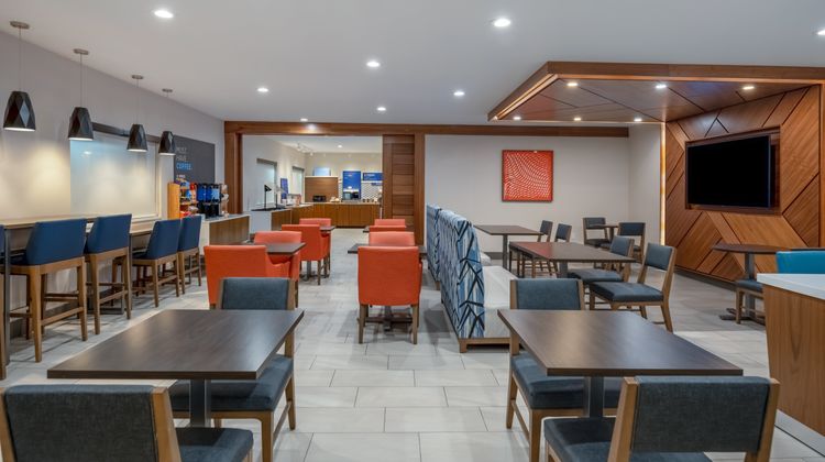 Holiday Inn Express Portland SE Restaurant
