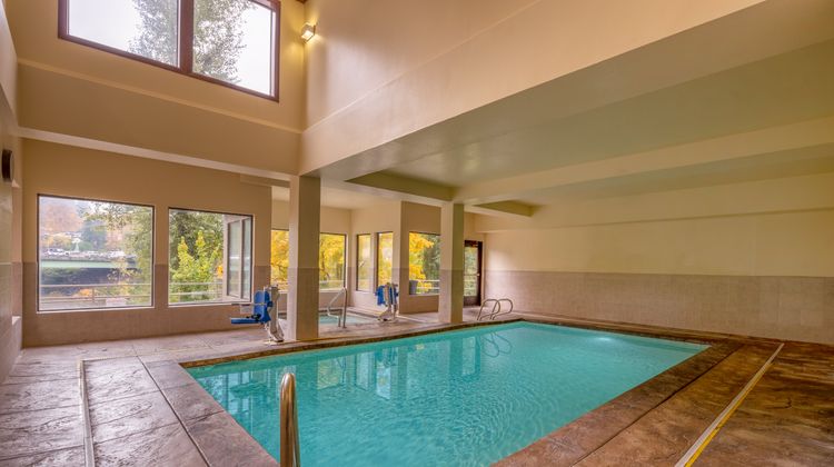 Holiday Inn Express Portland SE Pool