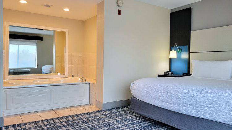Holiday Inn Belcamp Aberdeen Suite
