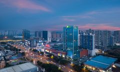 Holiday Inn Express HighTech Zone