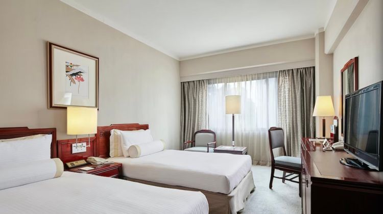 The Howard Plaza Hotel Taipei Room