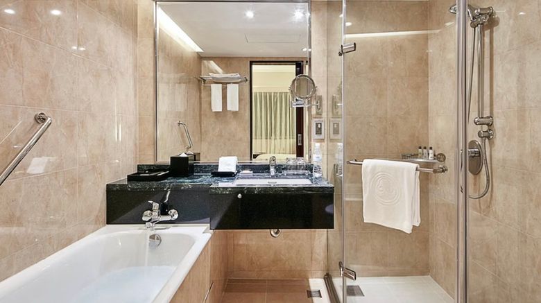 <b>The Howard Plaza Hotel Taipei Room</b>. Images powered by <a href="https://www.leonardoworldwide.com/" title="Leonardo Worldwide" target="_blank">Leonardo</a>.