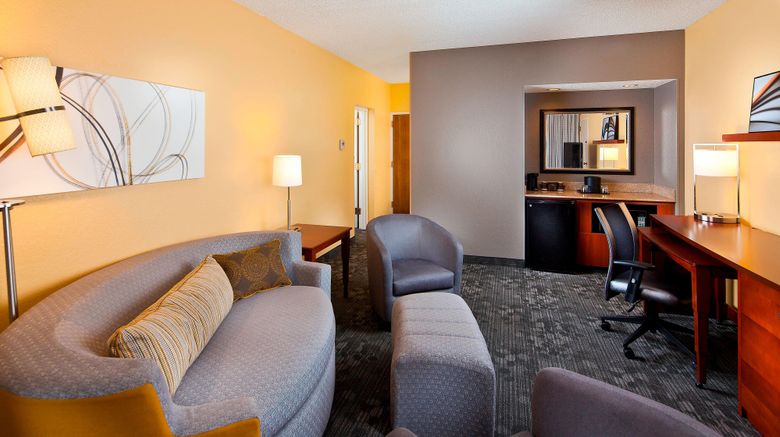<b>Courtyard Miami Airport West/Doral Room</b>. Images powered by <a href="https://www.leonardoworldwide.com/" title="Leonardo Worldwide" target="_blank">Leonardo</a>.