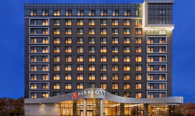 Marriott New York JFK Airport Exterior
