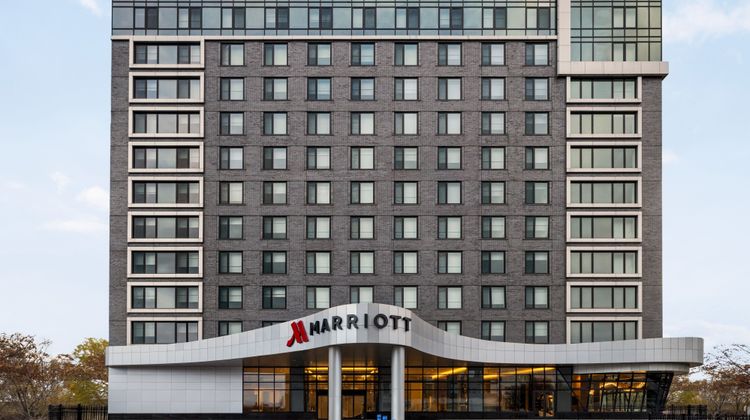Marriott New York JFK Airport Exterior