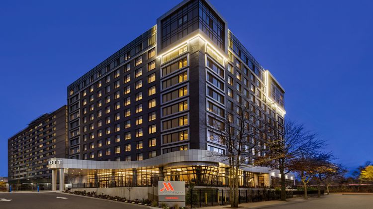 Marriott New York JFK Airport Exterior