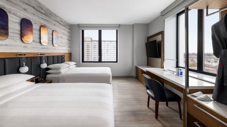 <b>Marriott New York JFK Airport Room</b>. Images powered by <a href="https://www.leonardoworldwide.com/" title="Leonardo Worldwide" target="_blank">Leonardo</a>.