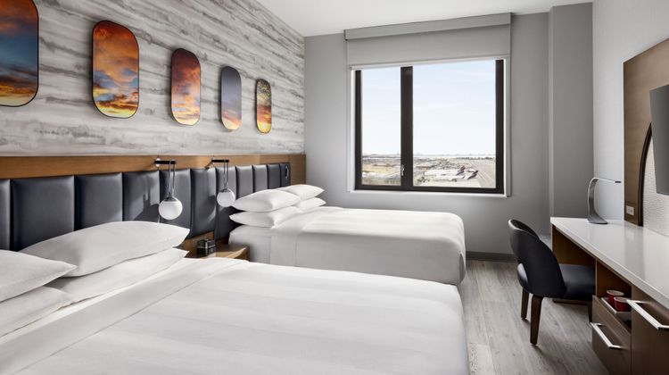 Marriott New York JFK Airport Room
