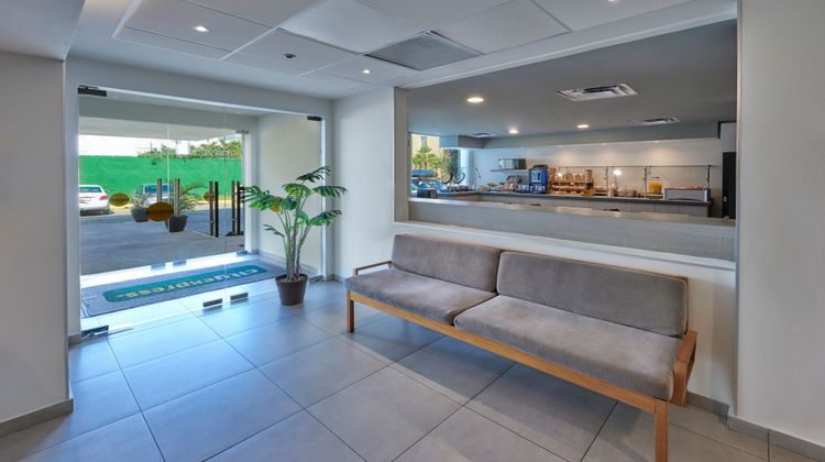City Express Junior by Marriott Cancun Lobby