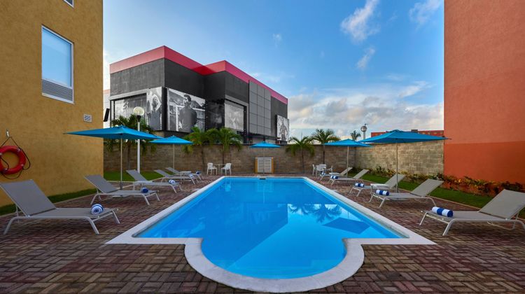 City Express Junior by Marriott Cancun Pool