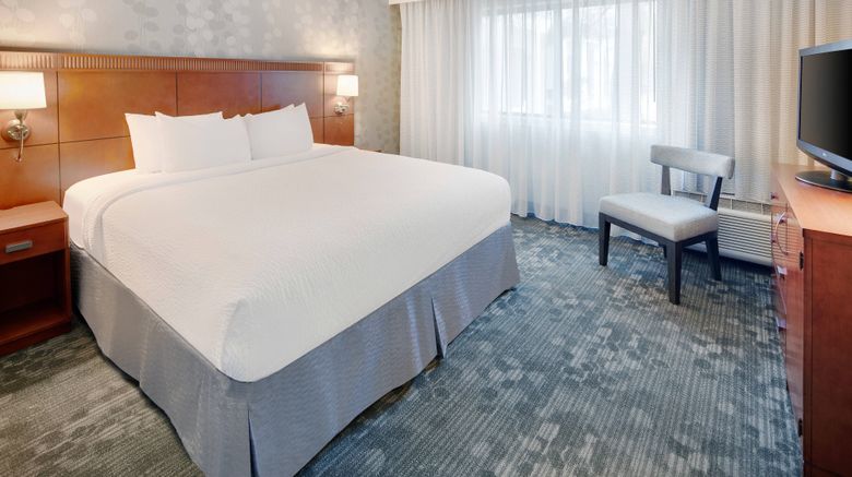 <b>Courtyard by Marriott Detroit Southfield Room</b>. Images powered by <a href="https://www.leonardoworldwide.com/" title="Leonardo Worldwide" target="_blank">Leonardo</a>.