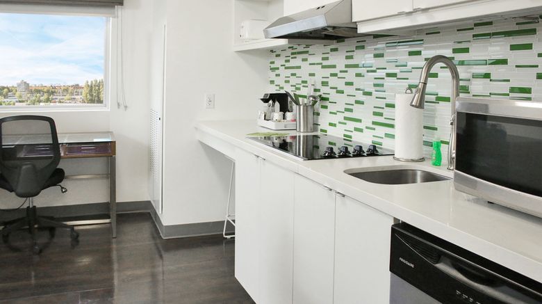 <b>Element Miami Doral Room</b>. Images powered by <a href="https://www.leonardoworldwide.com/" title="Leonardo Worldwide" target="_blank">Leonardo</a>.