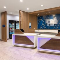 Holiday Inn Express Sts Hawaiian Gardens