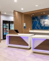 Holiday Inn Express Sts Hawaiian Gardens