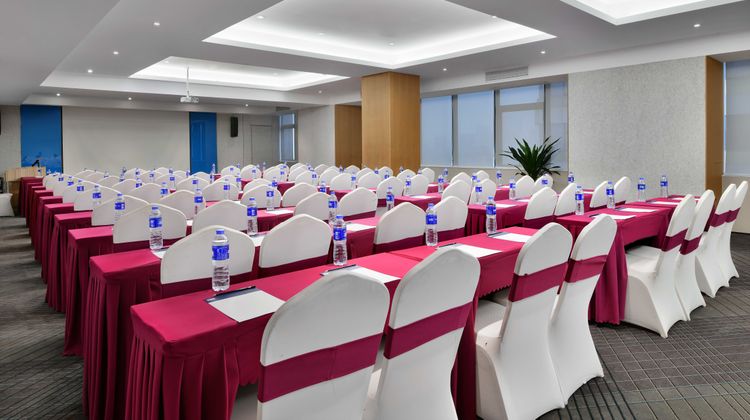 Holiday Inn Exp North Railway Station Meeting